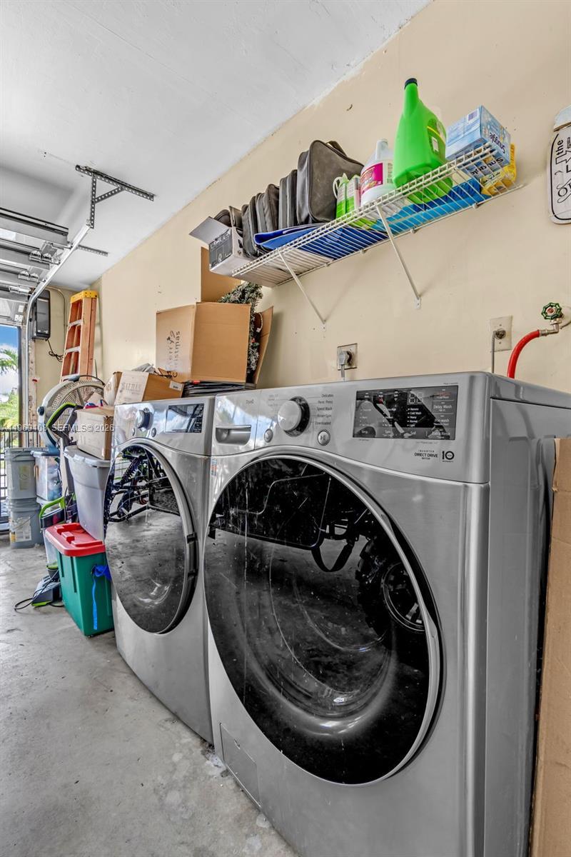 COUNTRY LAKE MANORS SEC 2 - Residential