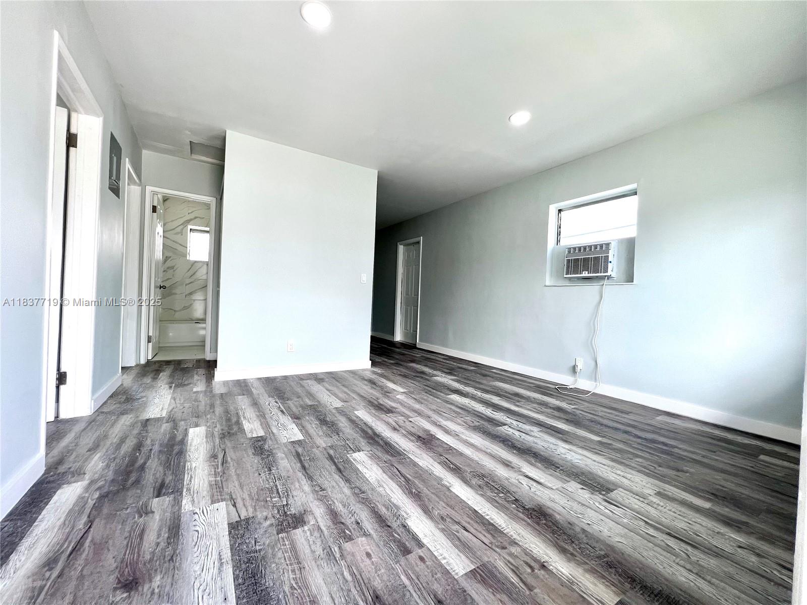 830 NW 7th St 4
