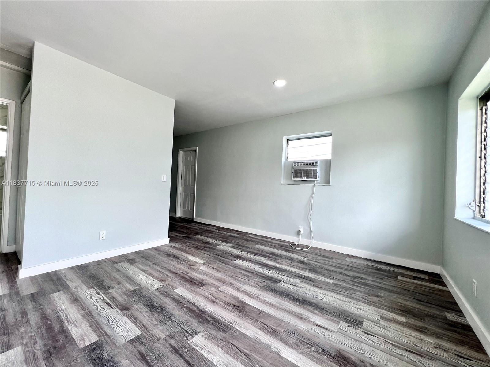 830 NW 7th St 4