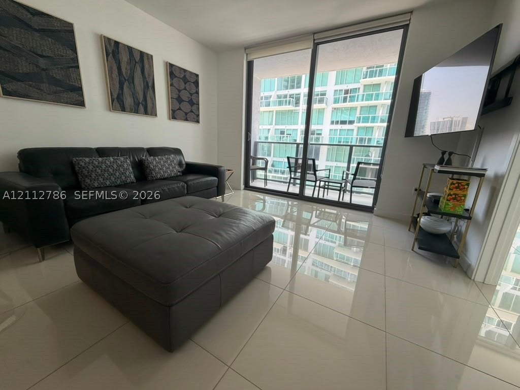 31 SE 6th St 2604