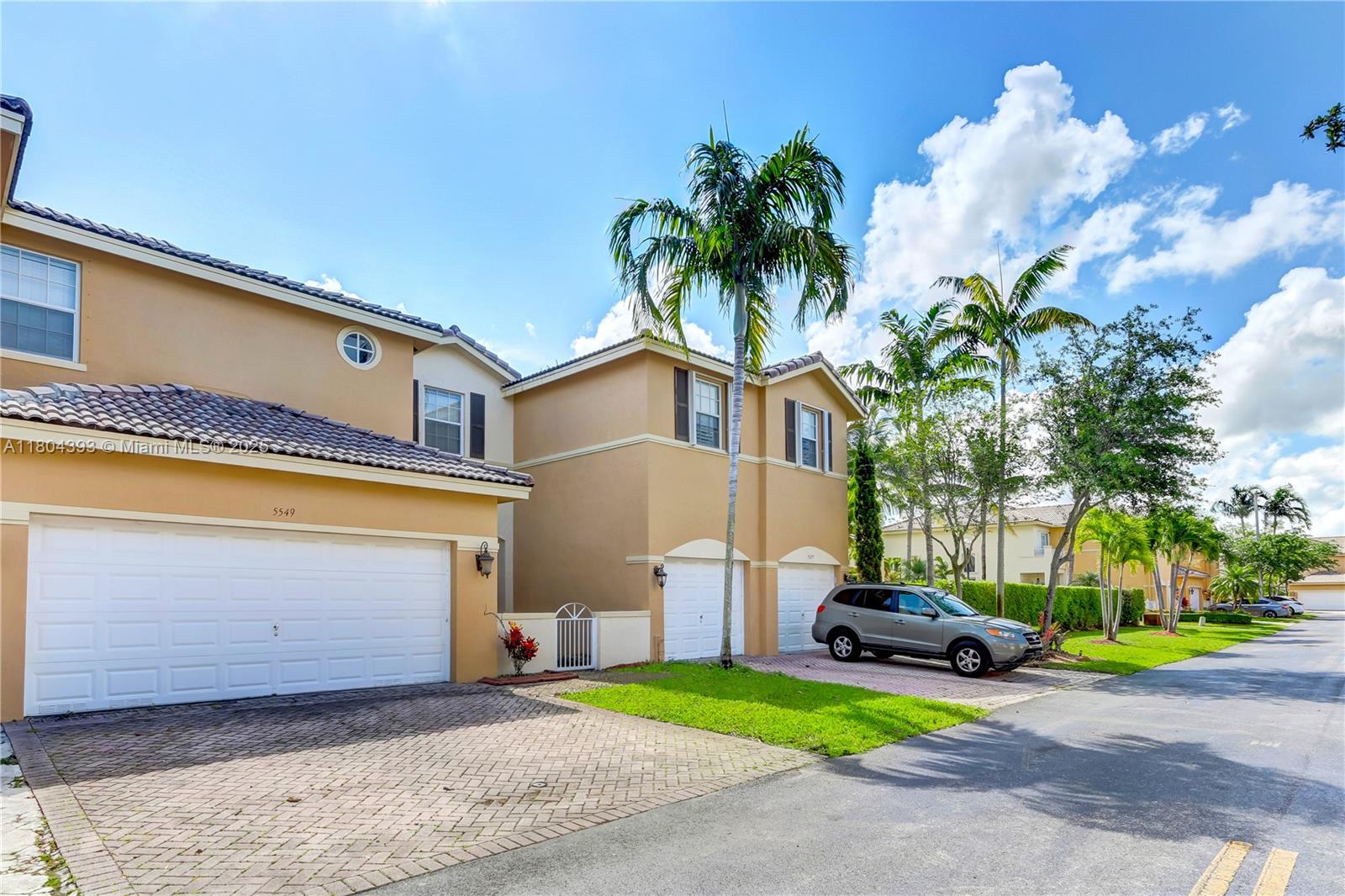 5549 Nw 113th Ct, Doral, Miami-Dade County, Florida - 3 Bedrooms  
3 Bathrooms - 