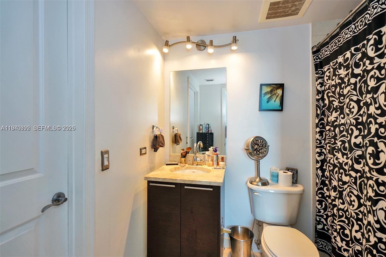 PLATINUM CONDO - Residential