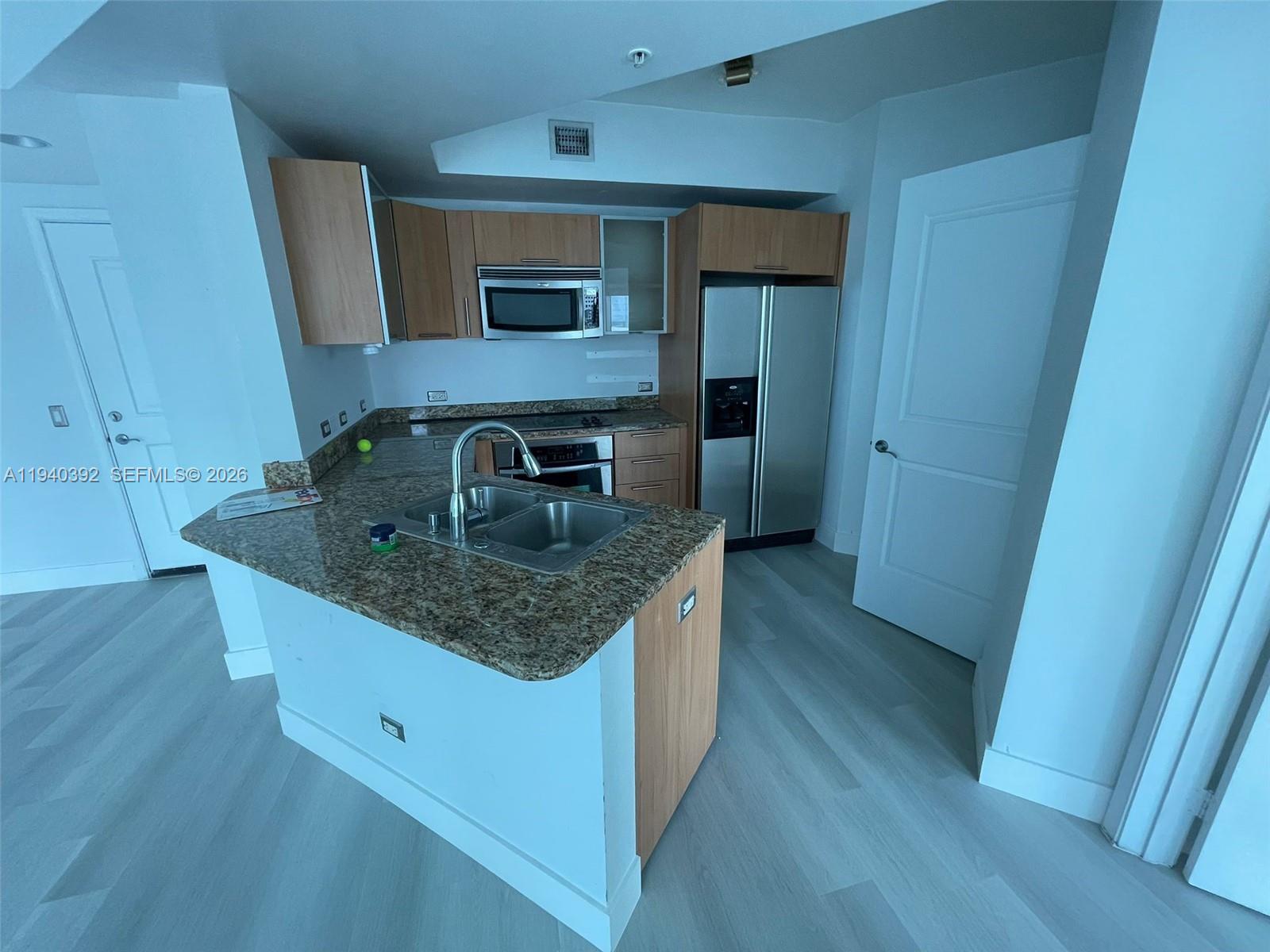 PLATINUM CONDO - Residential