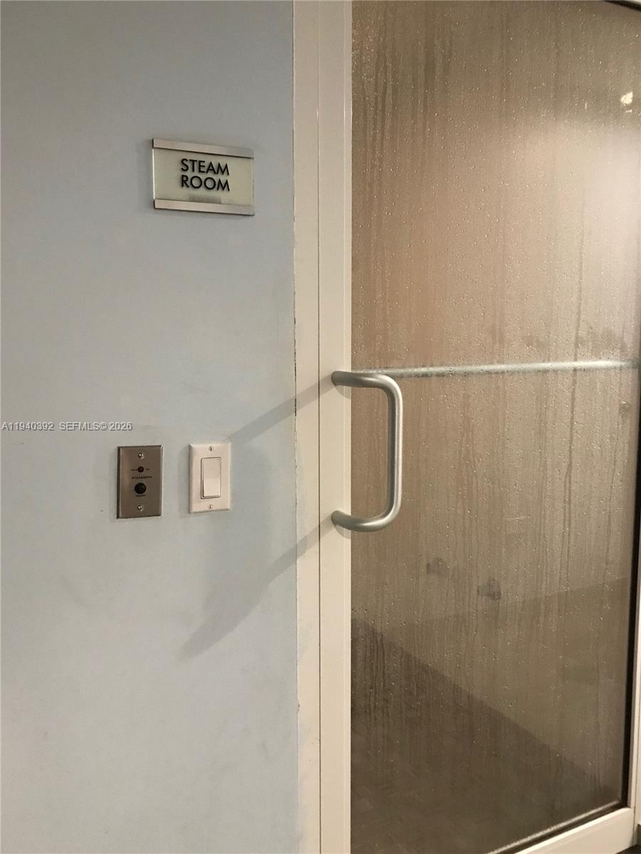 PLATINUM CONDO - Residential