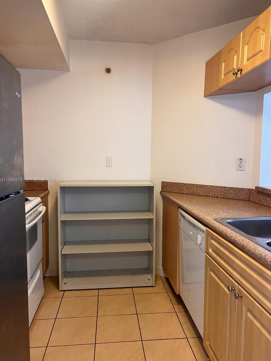 THE CITADEL CONDO - Residential