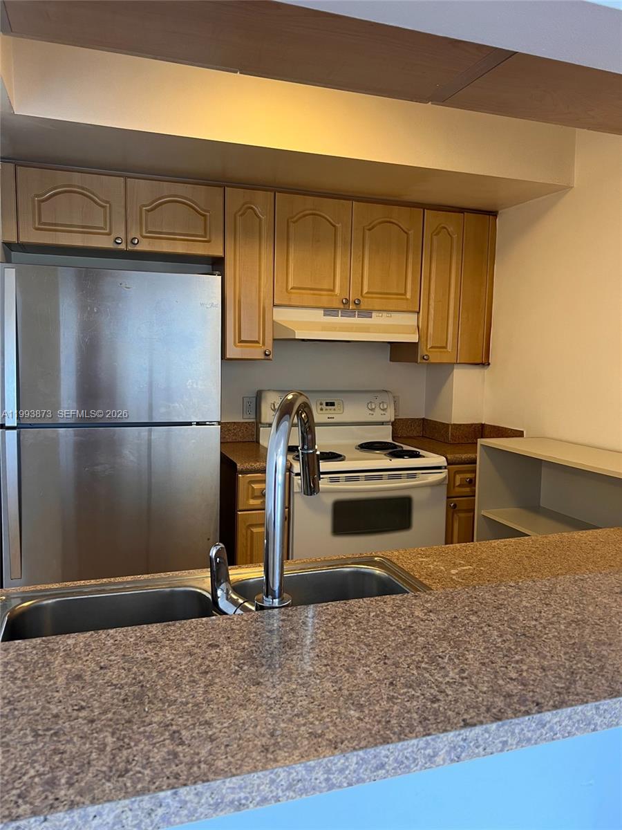 THE CITADEL CONDO - Residential