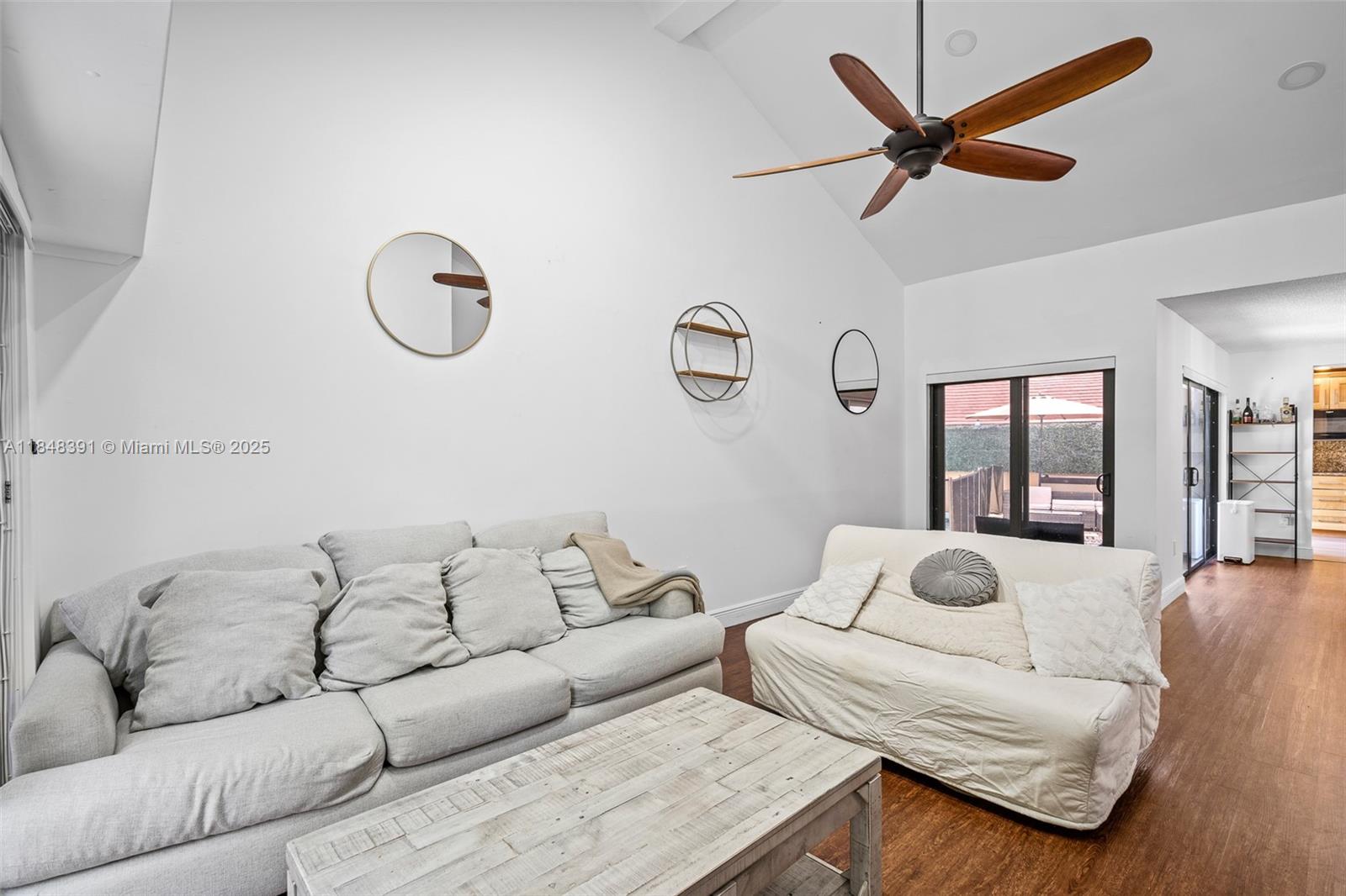 SKY LAKE VILLAS FIRST ADD - Residential