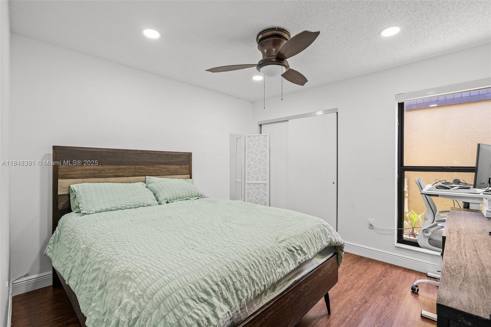 SKY LAKE VILLAS FIRST ADD - Residential