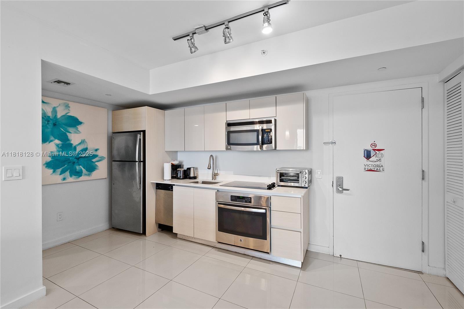 BEACHWALK CONDOMINIUM - Residential