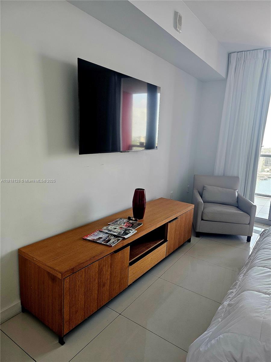 BEACHWALK CONDOMINIUM - Residential