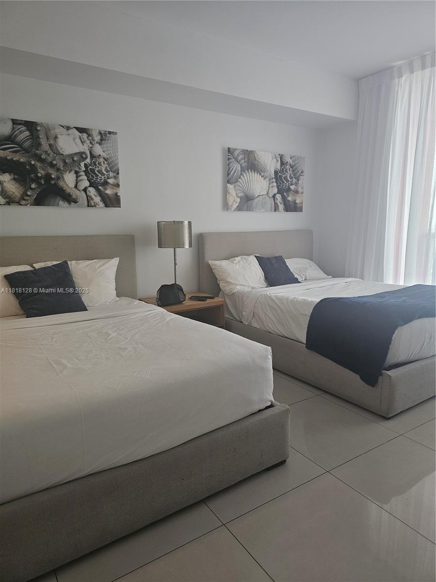 2602 E Hallandale Beach Blvd R2805