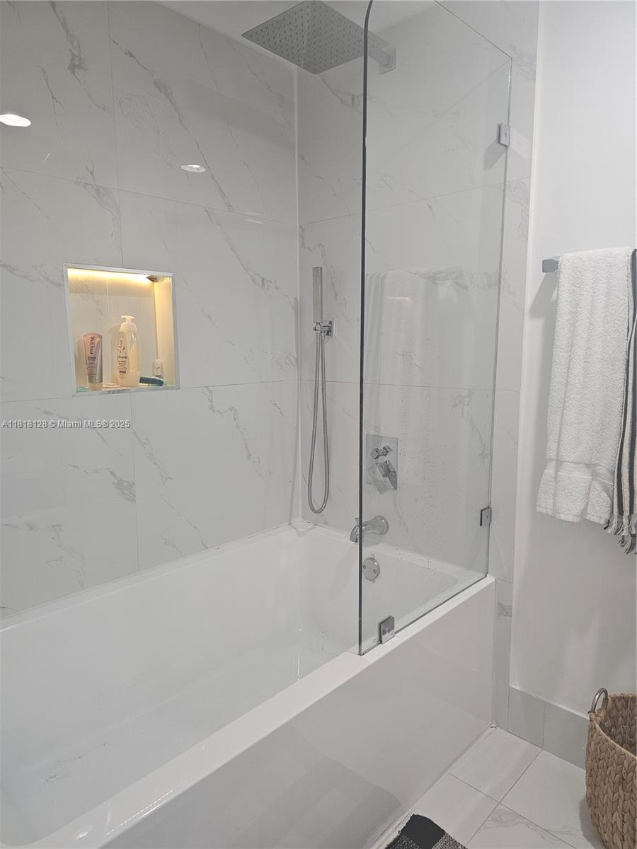 BEACHWALK CONDOMINIUM - Residential