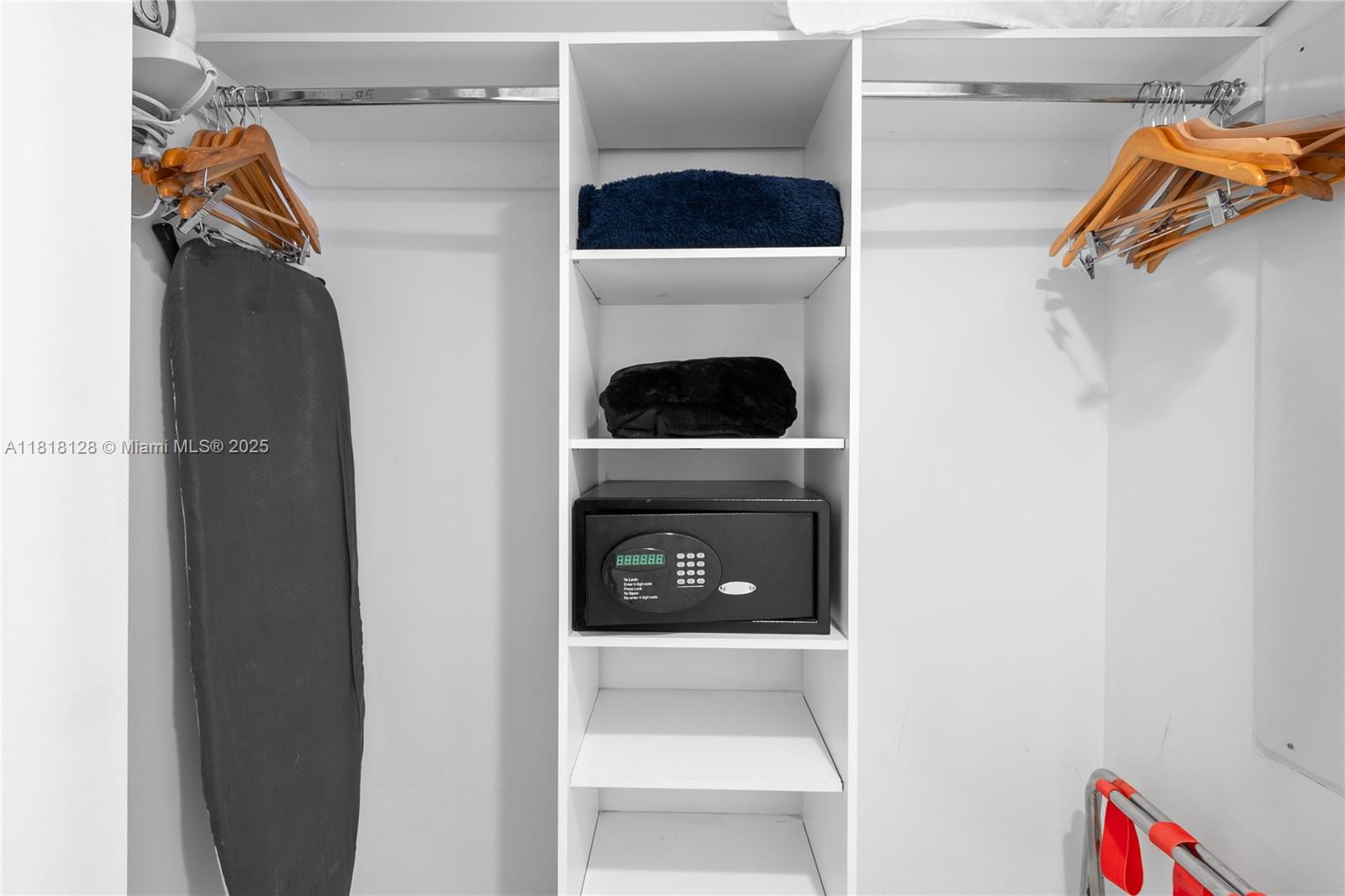 BEACHWALK CONDOMINIUM - Residential