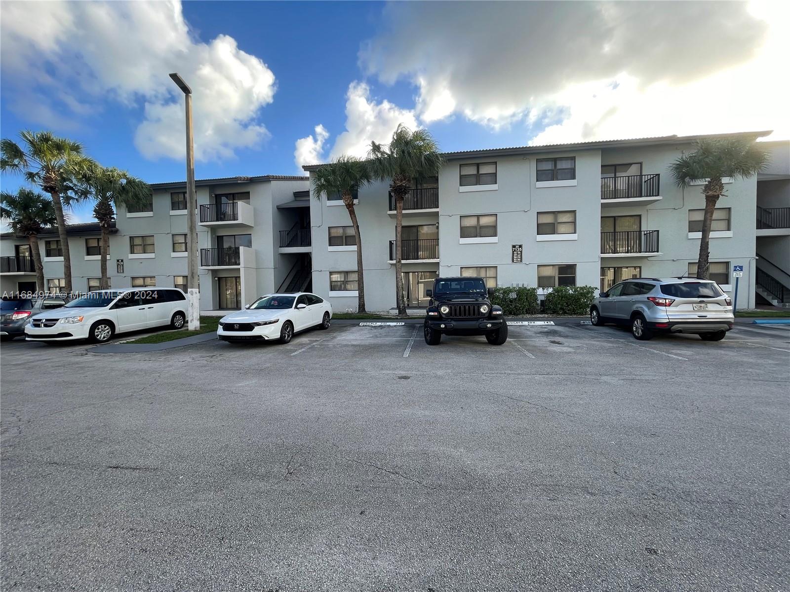 Spacious 2/2 condo located on the first floor with a private patio area in the gated community of Villa Bellini. This unit has a remodeled kitchen, tile flooring, large closet spaces, and an in-unit washer/dryer connection. The community features a pool, fitness center, tennis court, and racquetball court. It is ideally situated near restaurants, shopping, and major highways.