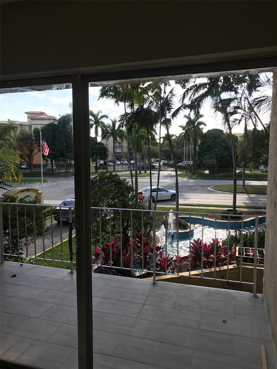 THE BEACH CLUB FONTAINEBL - Residential Lease