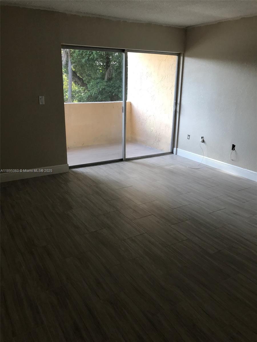 THE BEACH CLUB FONTAINEBL - Residential Lease
