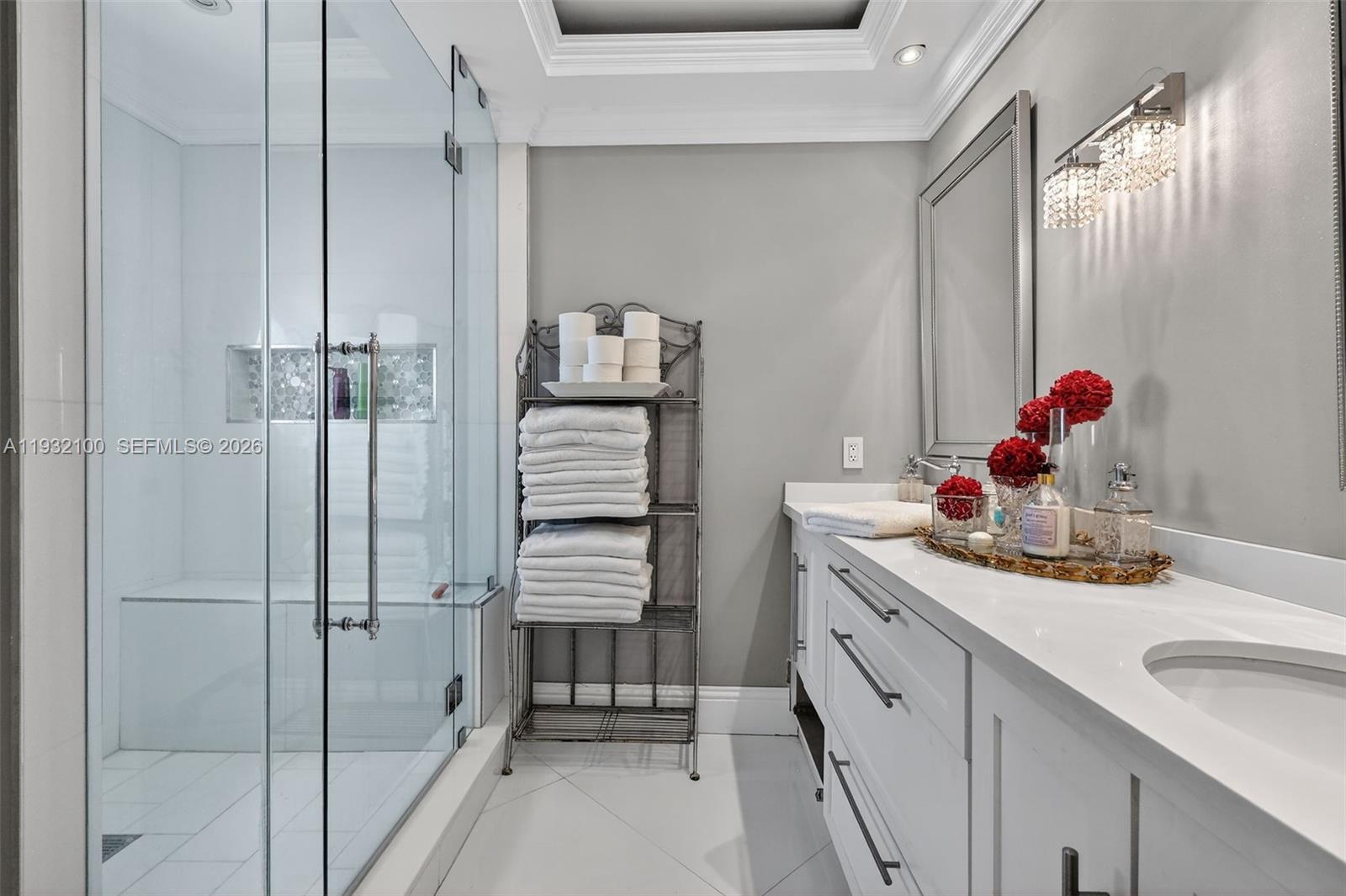 1000 ISL BLVD WILLIAMS IS - Residential