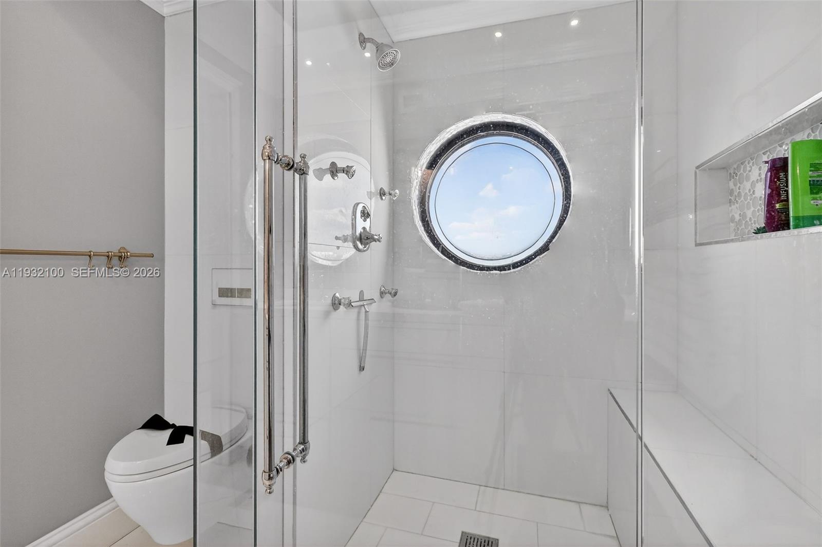 1000 ISL BLVD WILLIAMS IS - Residential