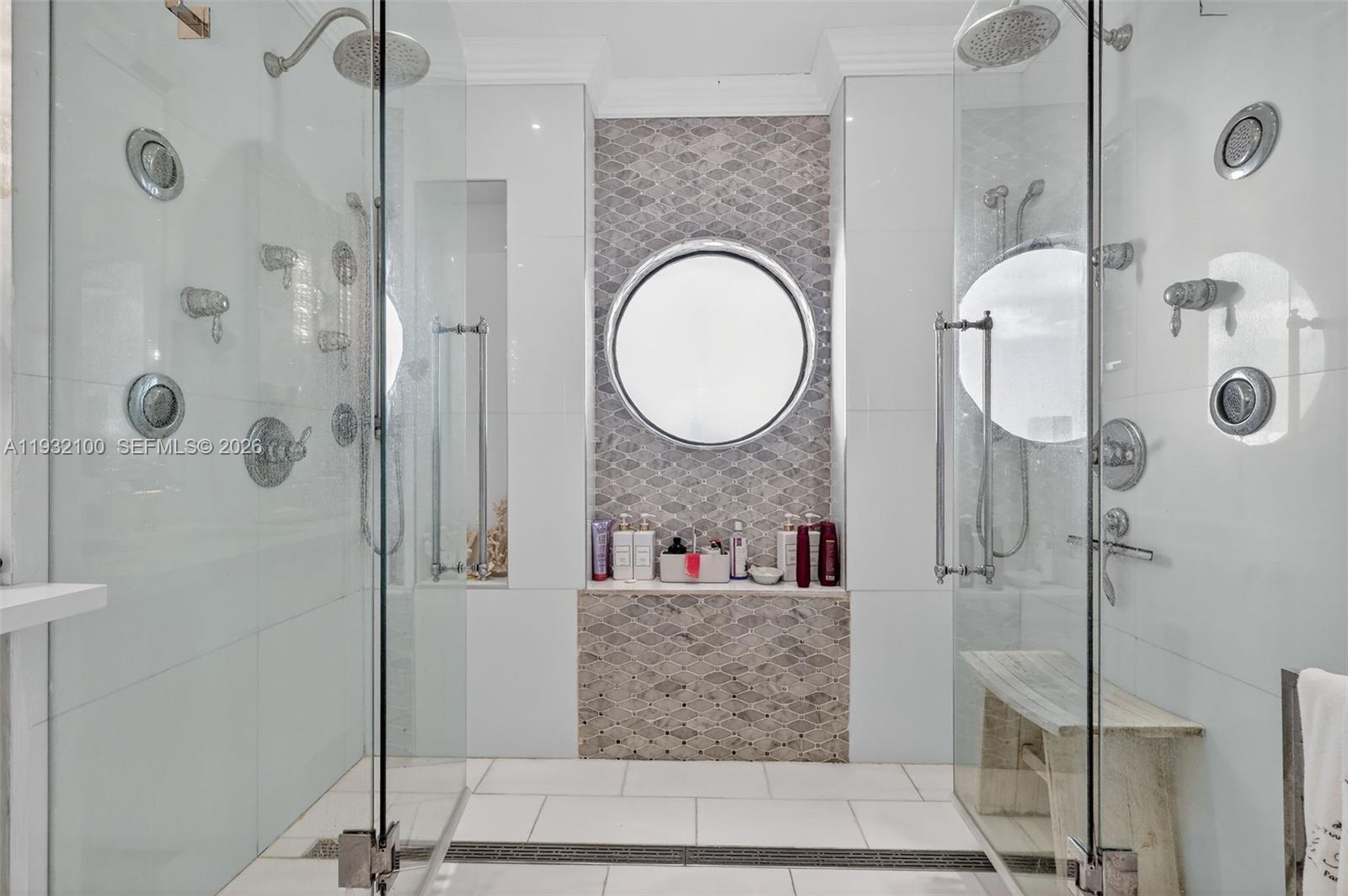 1000 ISL BLVD WILLIAMS IS - Residential