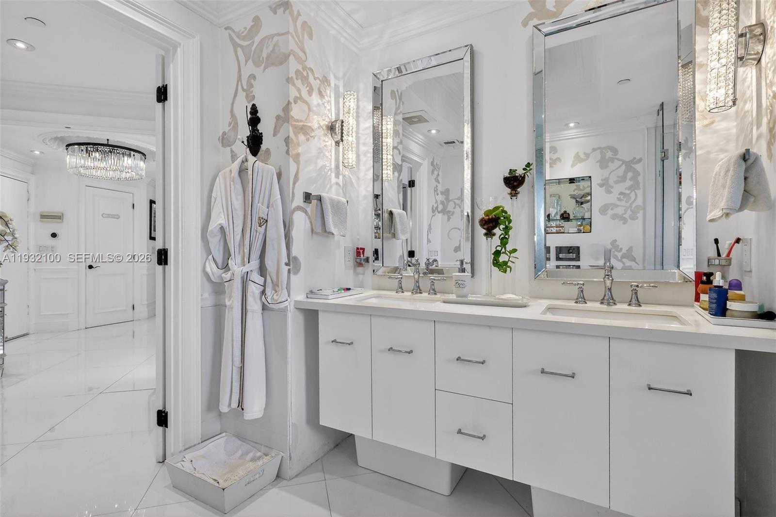 1000 ISL BLVD WILLIAMS IS - Residential