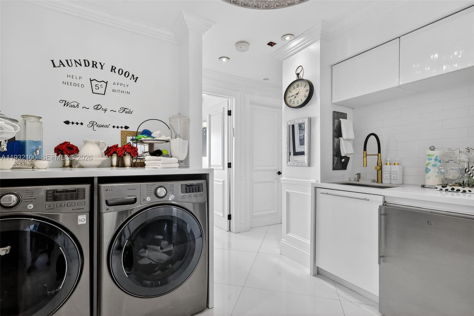 1000 ISL BLVD WILLIAMS IS - Residential