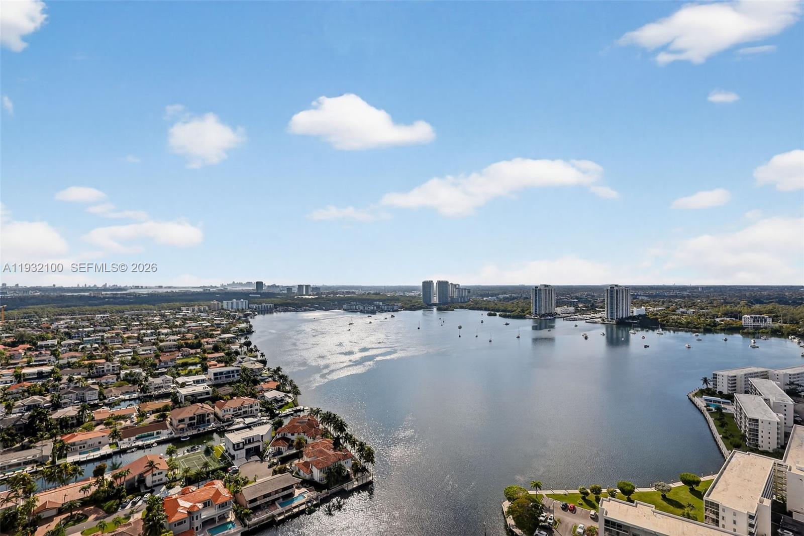 1000 ISL BLVD WILLIAMS IS - Residential