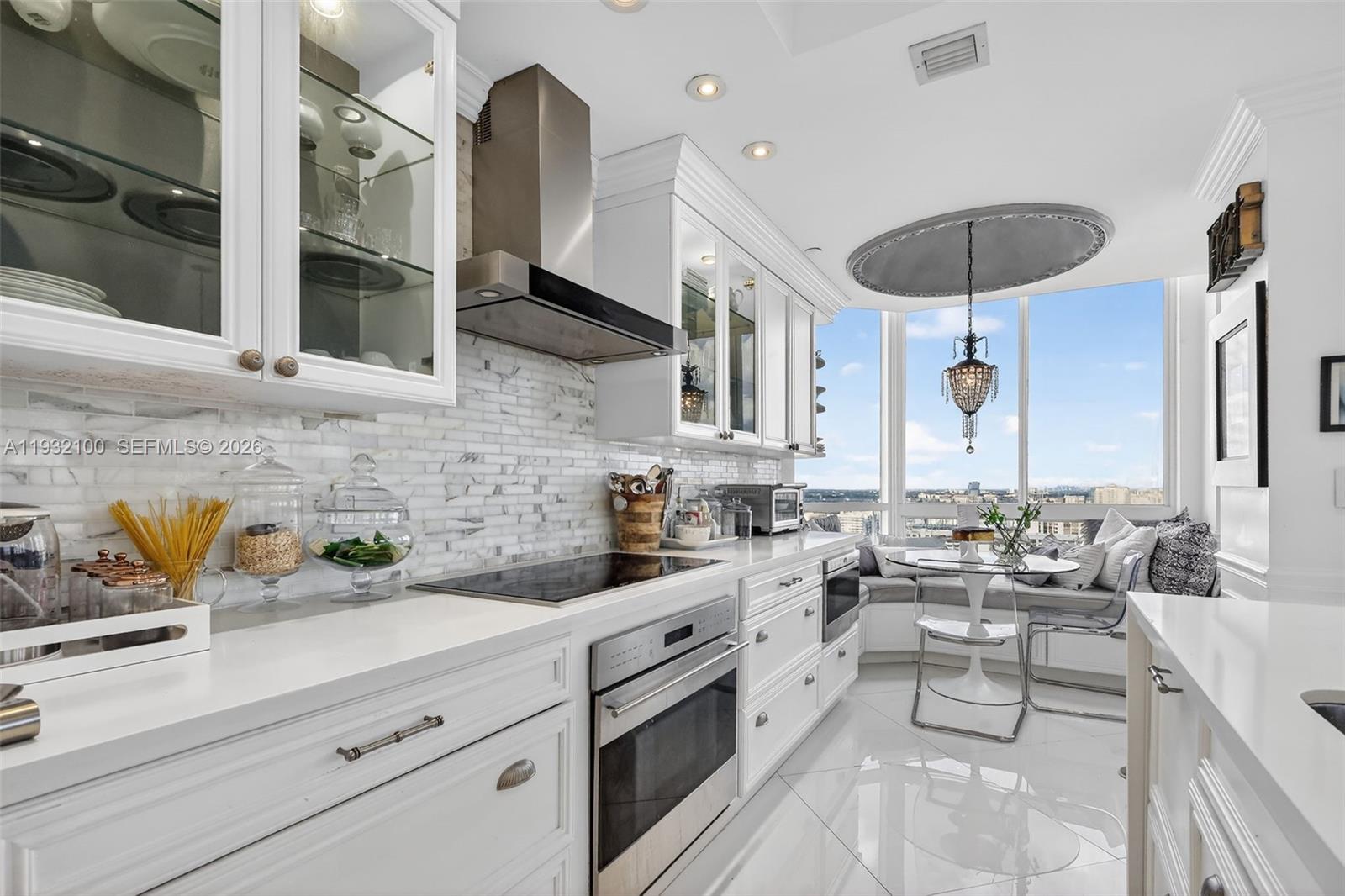 1000 ISL BLVD WILLIAMS IS - Residential