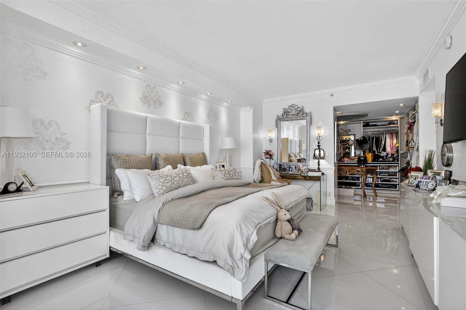 1000 ISL BLVD WILLIAMS IS - Residential