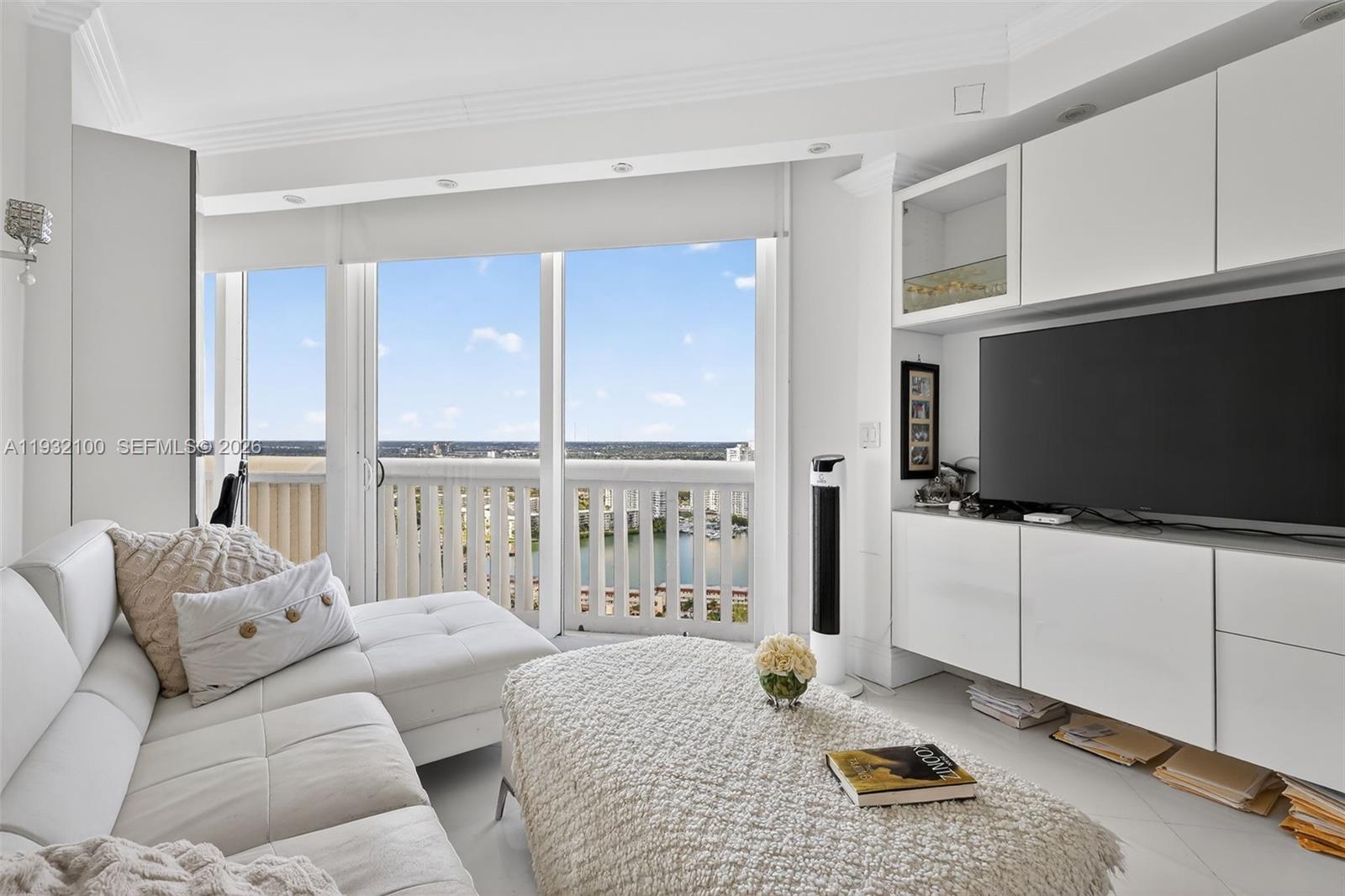 1000 ISL BLVD WILLIAMS IS - Residential