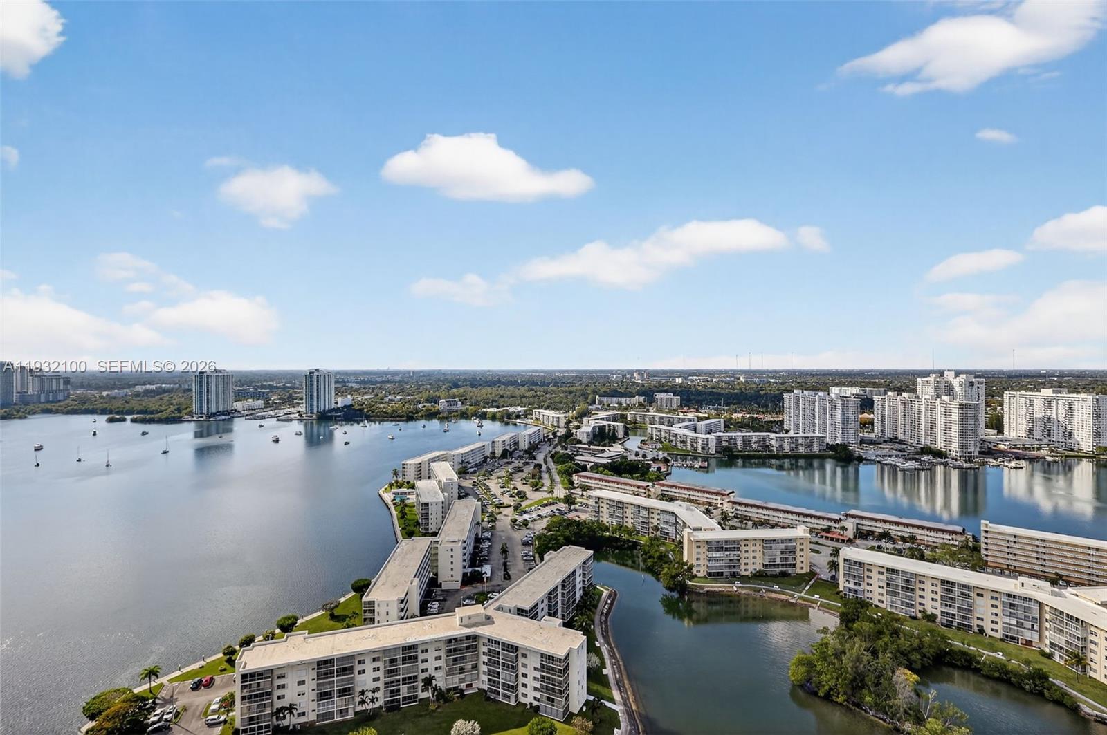 1000 ISL BLVD WILLIAMS IS - Residential