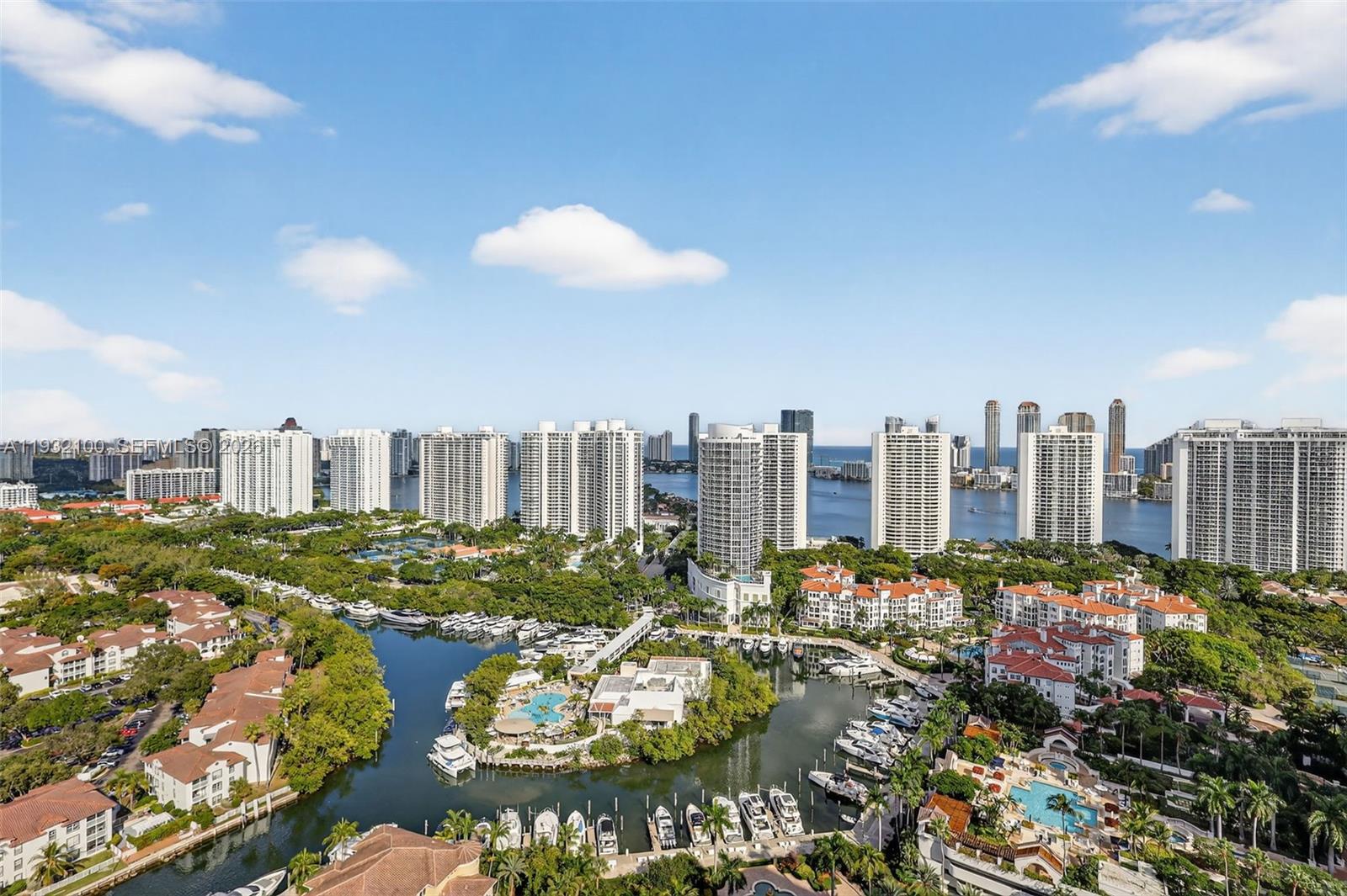 1000 ISL BLVD WILLIAMS IS - Residential