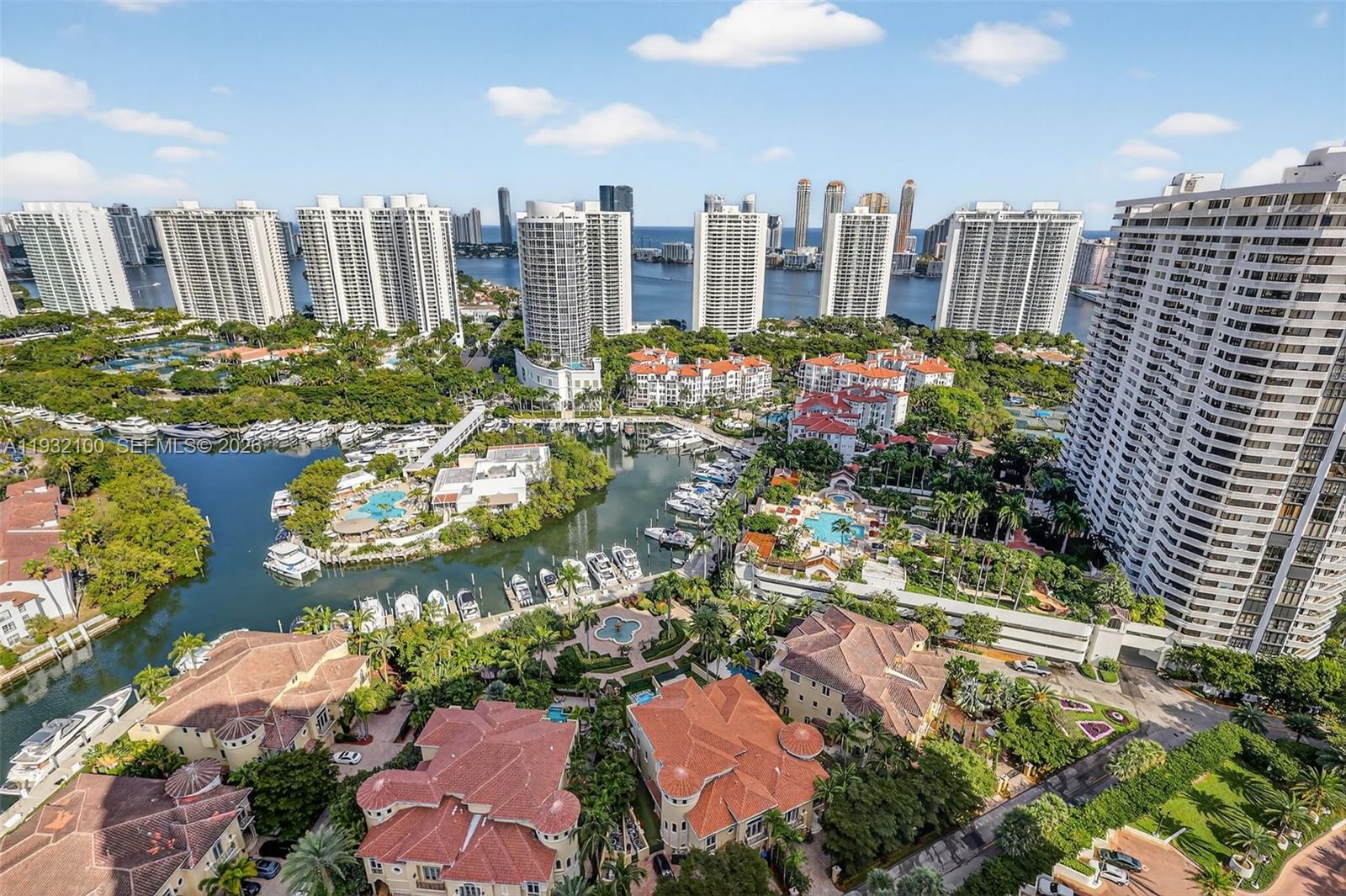 1000 ISL BLVD WILLIAMS IS - Residential