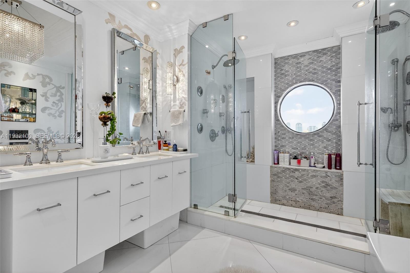 1000 ISL BLVD WILLIAMS IS - Residential