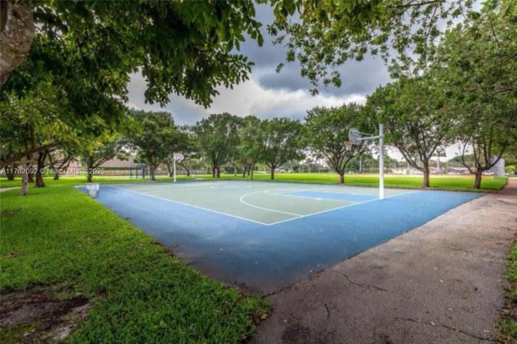 SUNSET PALMS WEST CONDO - Residential