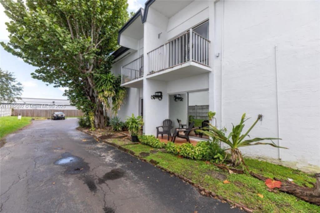 SUNSET PALMS WEST CONDO - Residential