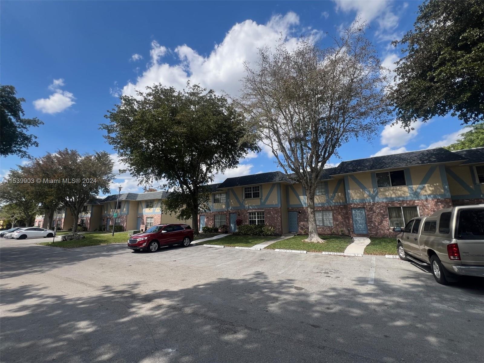 CROSS BRIAR 1 CONDO - Residential Lease