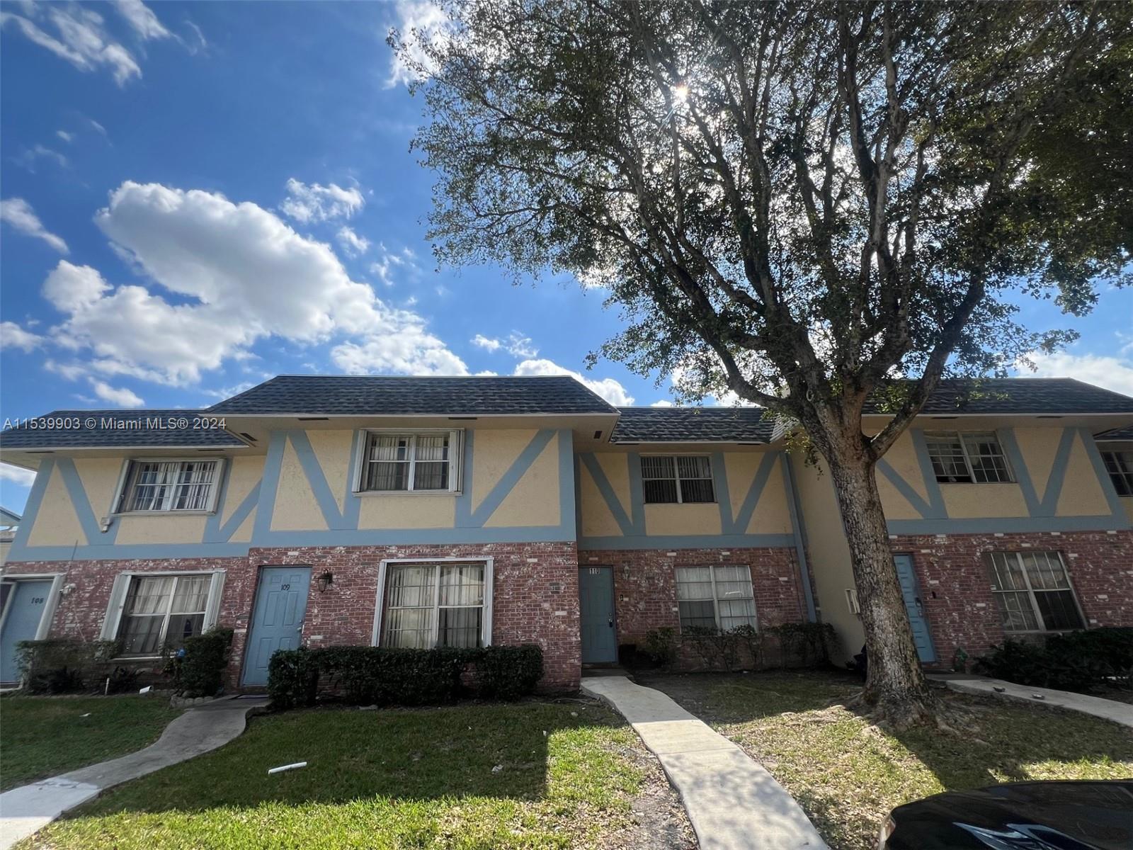 CROSS BRIAR 1 CONDO - Residential Lease