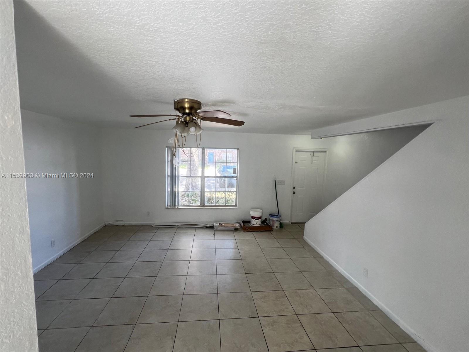 CROSS BRIAR 1 CONDO - Residential Lease