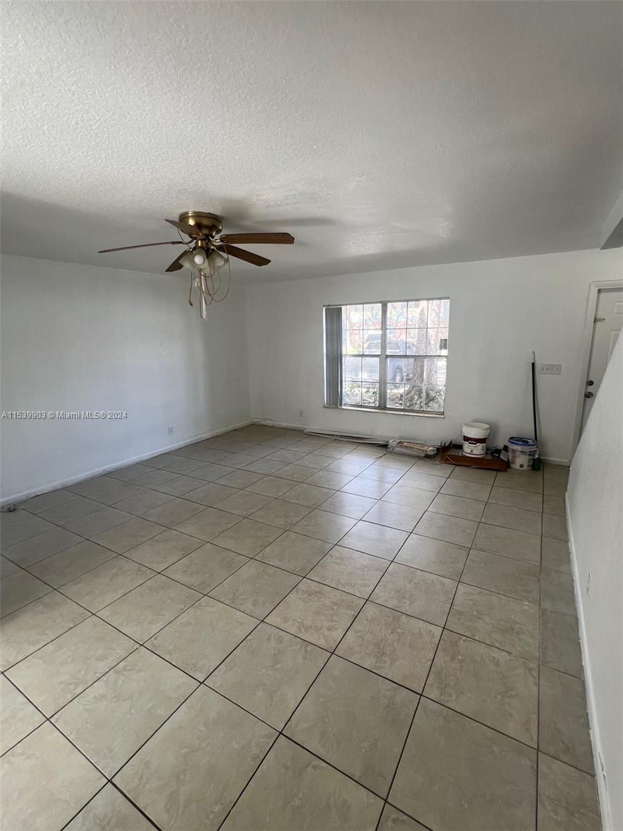 CROSS BRIAR 1 CONDO - Residential Lease