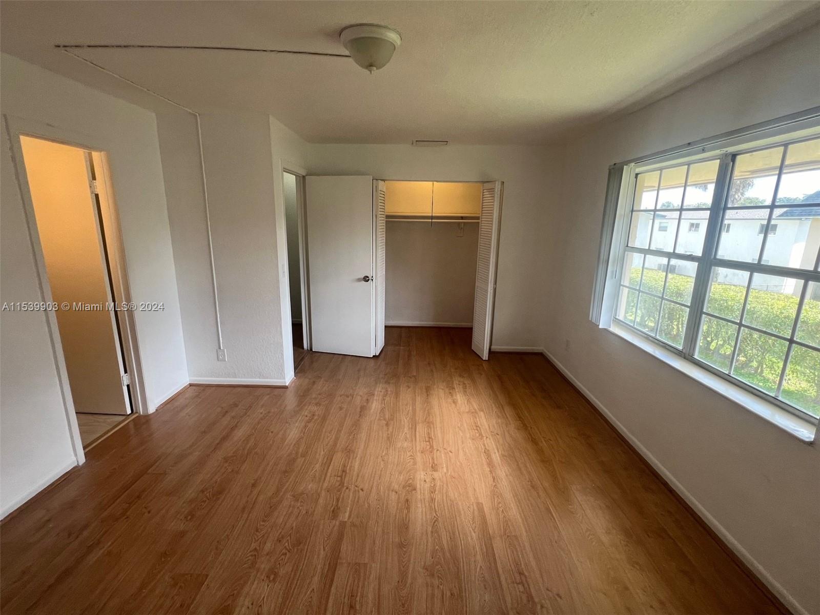 CROSS BRIAR 1 CONDO - Residential Lease