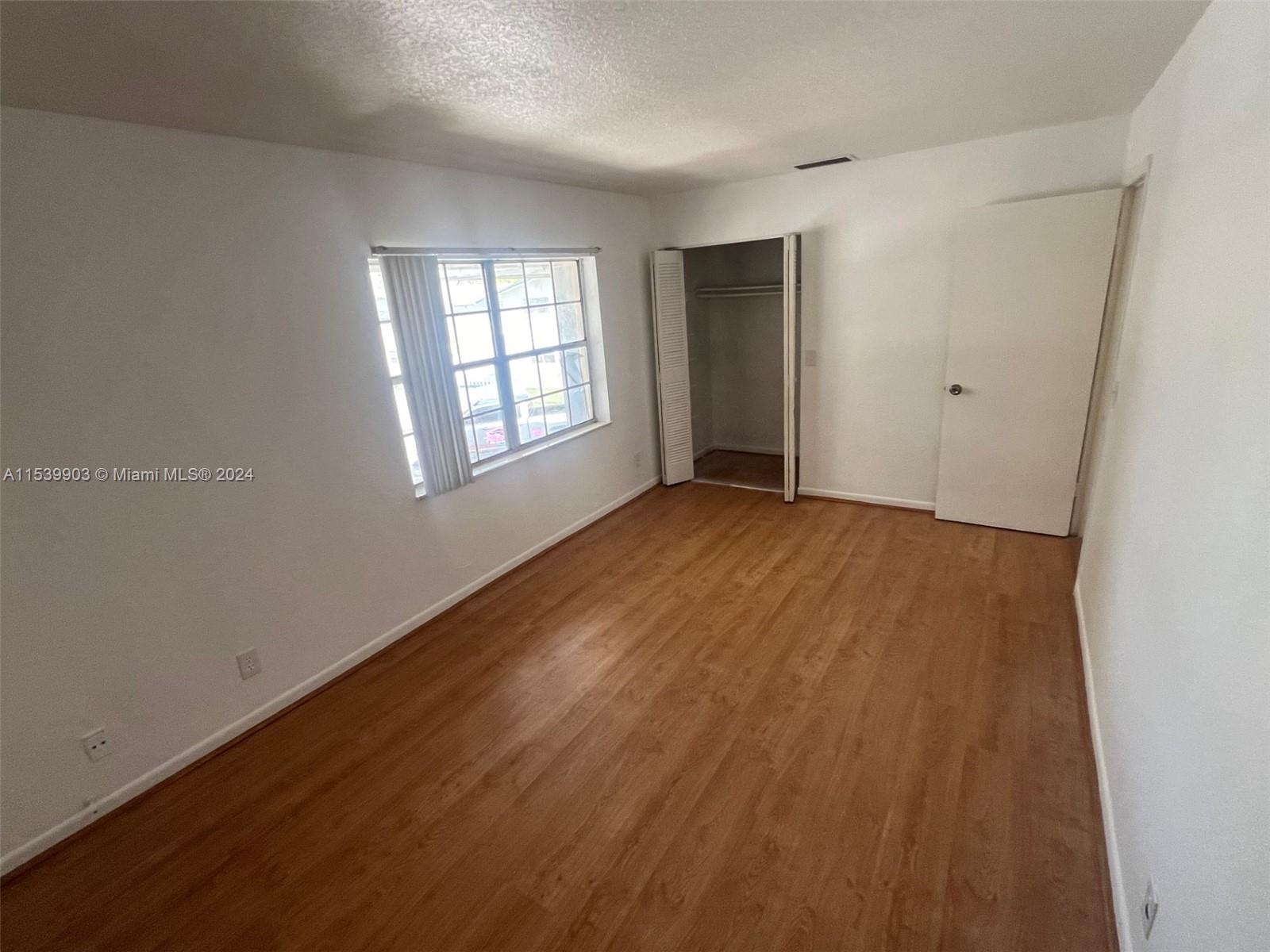 CROSS BRIAR 1 CONDO - Residential Lease