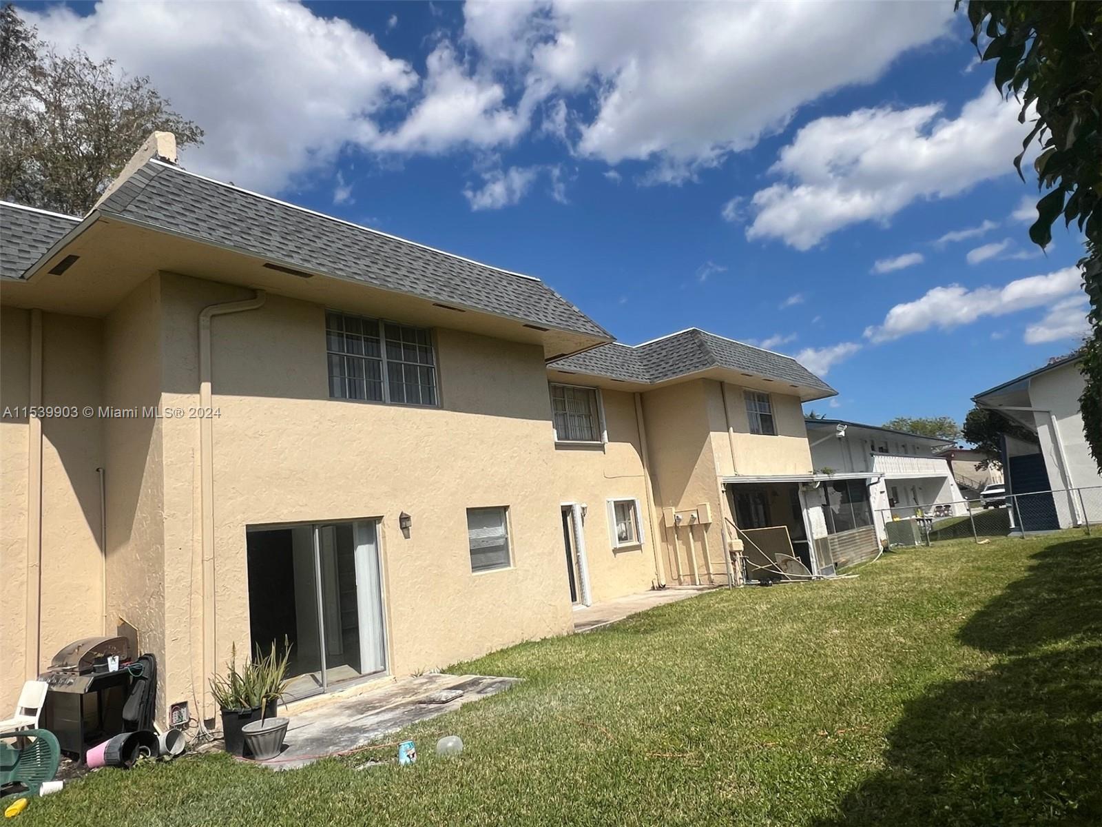 CROSS BRIAR 1 CONDO - Residential Lease