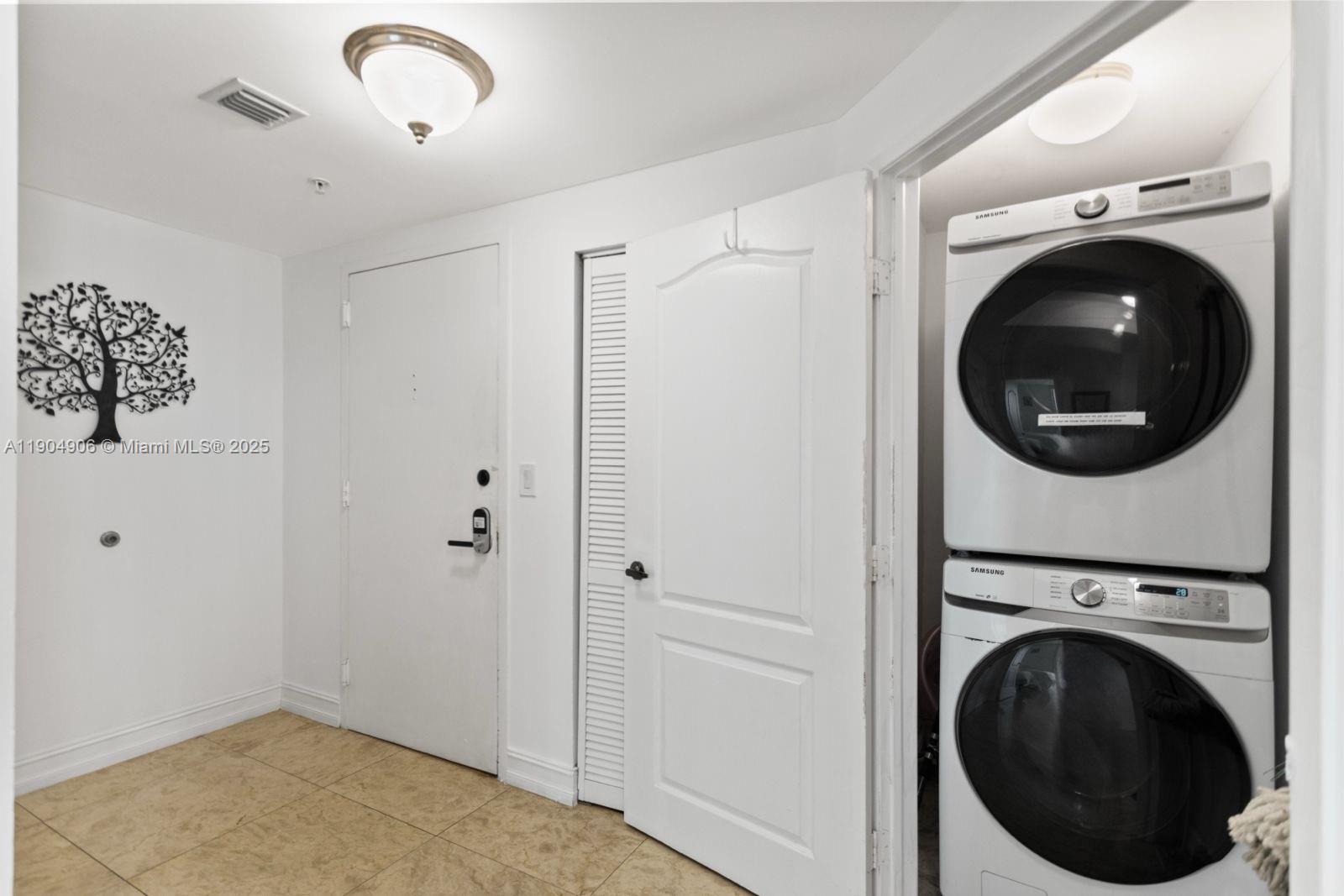 KING DAVID OF SUNNY ISLES - Residential Lease