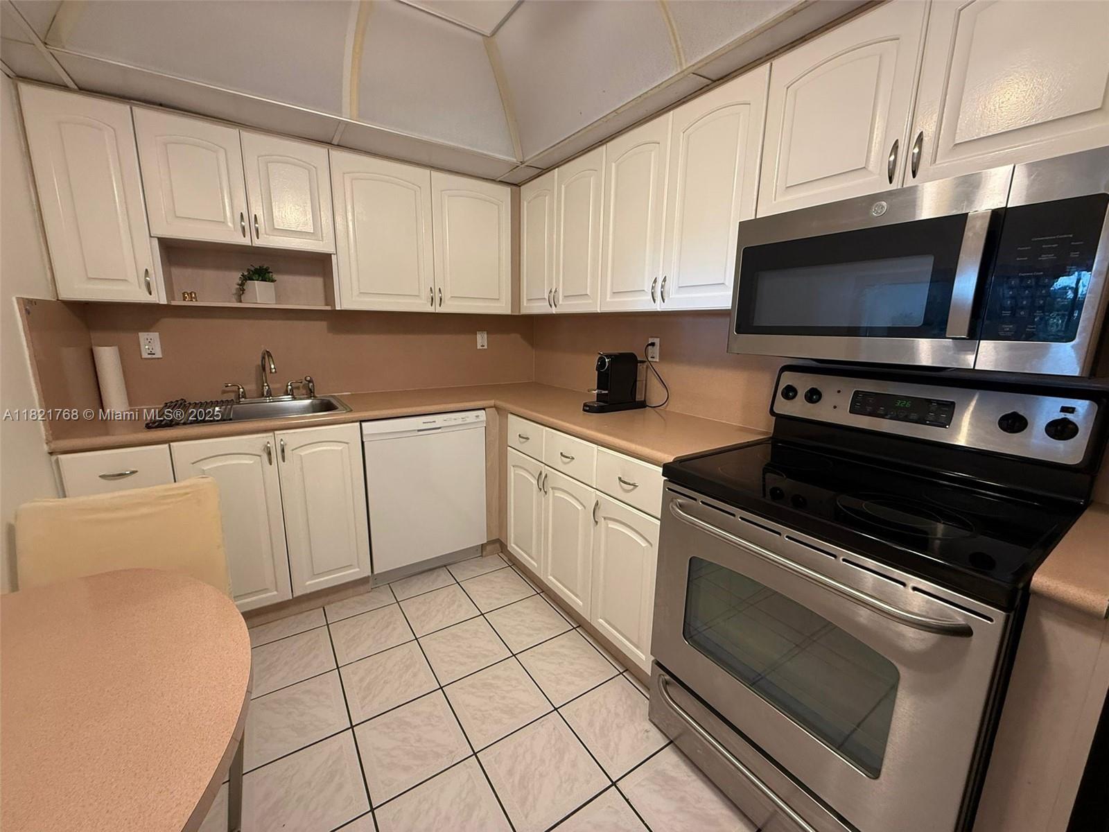 BOSTON PLAZA CONDO - Residential Lease