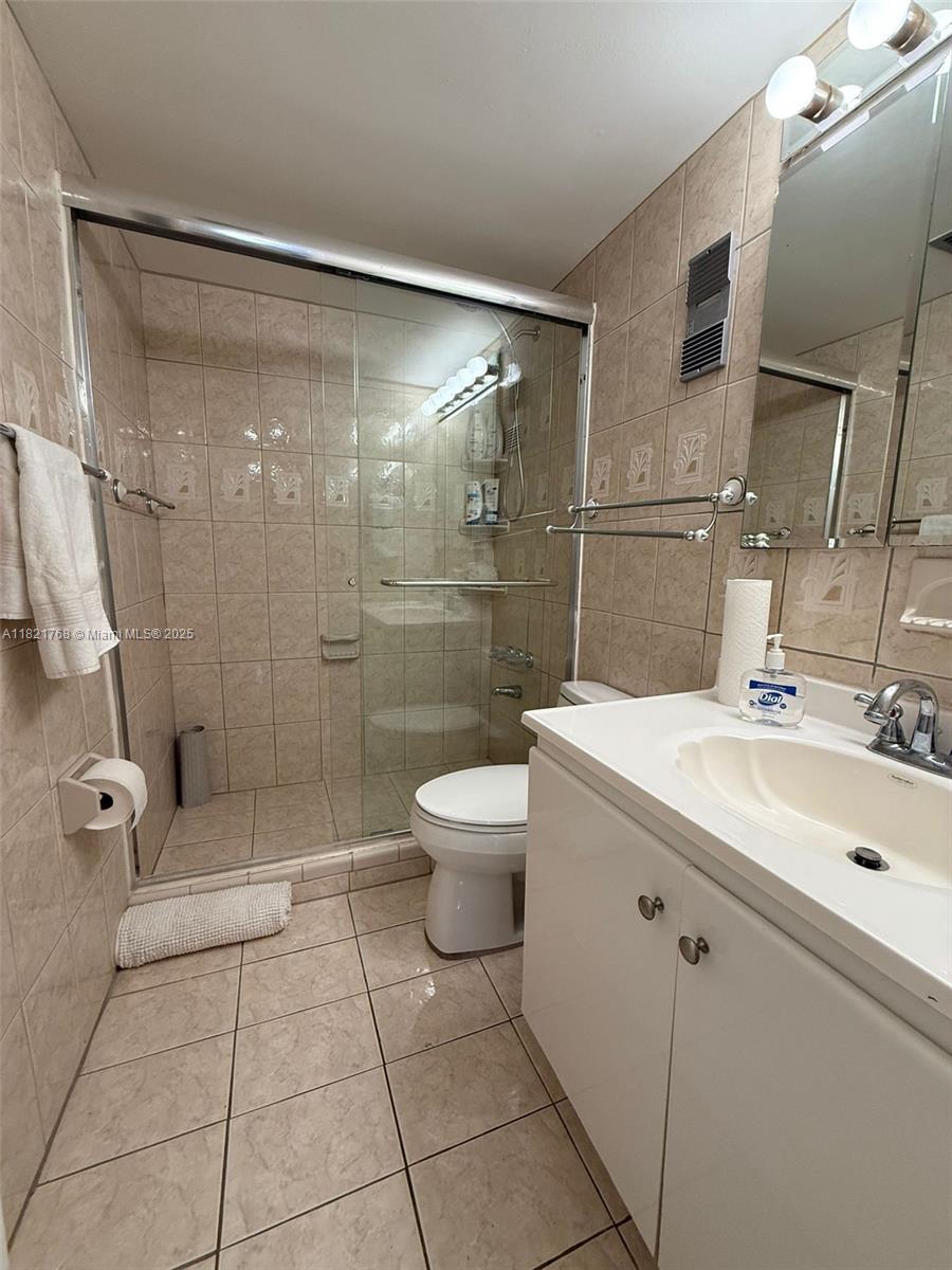 BOSTON PLAZA CONDO - Residential Lease