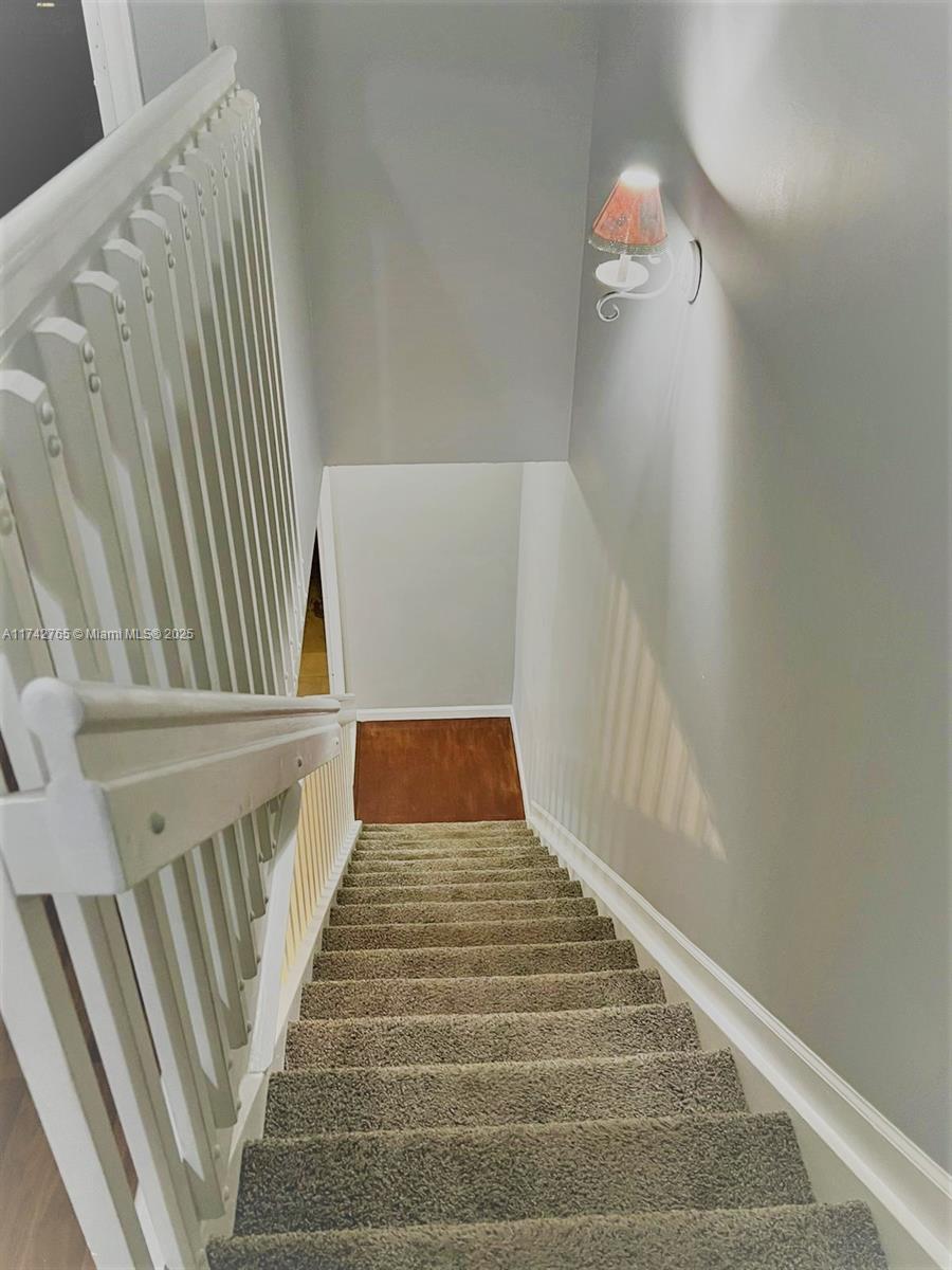 PALMBROOKE TOWNHOMES - Residential Lease