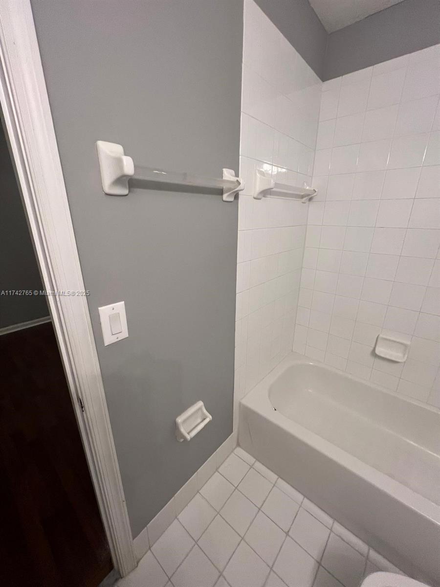 PALMBROOKE TOWNHOMES - Residential Lease
