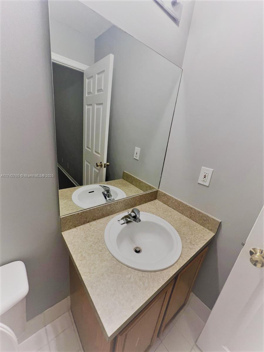 PALMBROOKE TOWNHOMES - Residential Lease