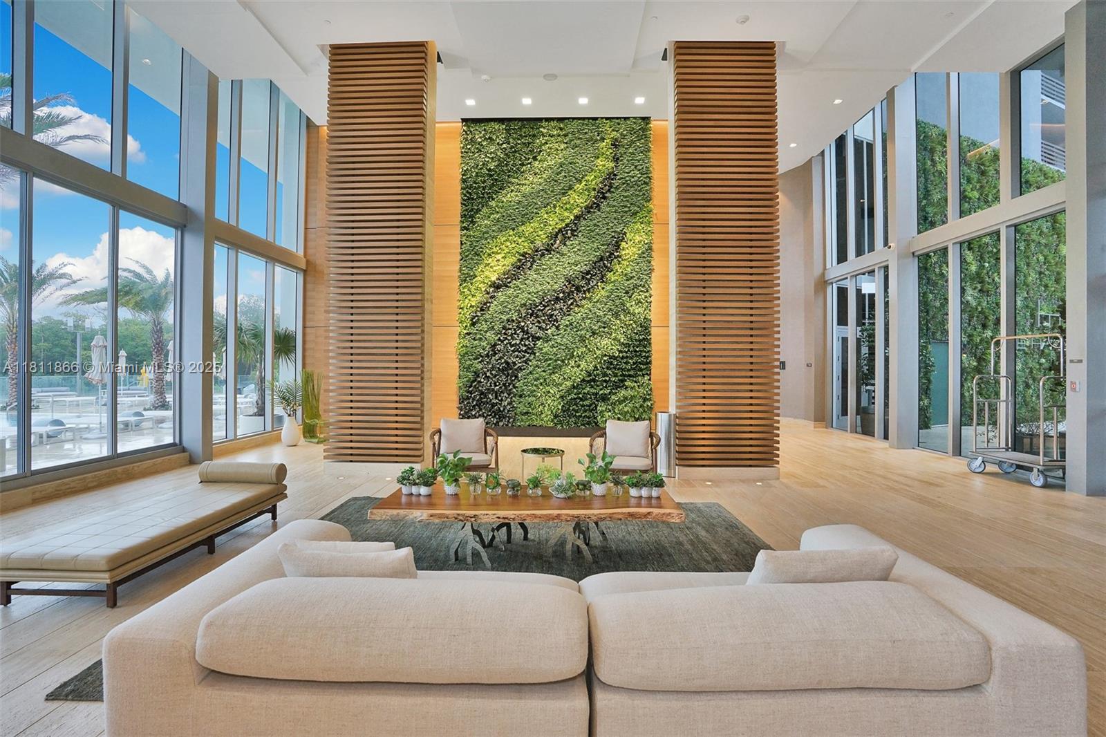 THE HARBOUR NORTH CONDO - Residential