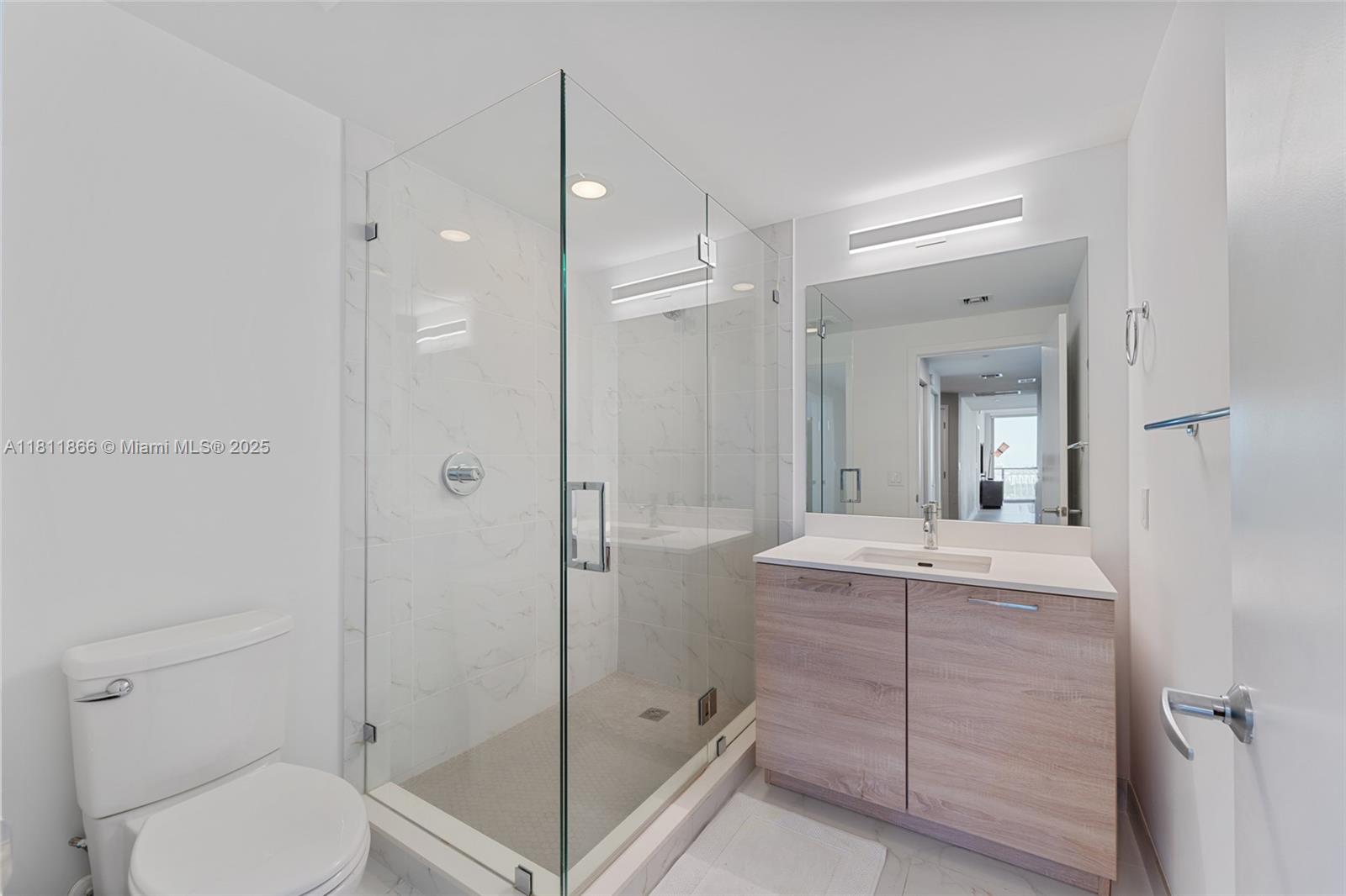 THE HARBOUR NORTH CONDO - Residential